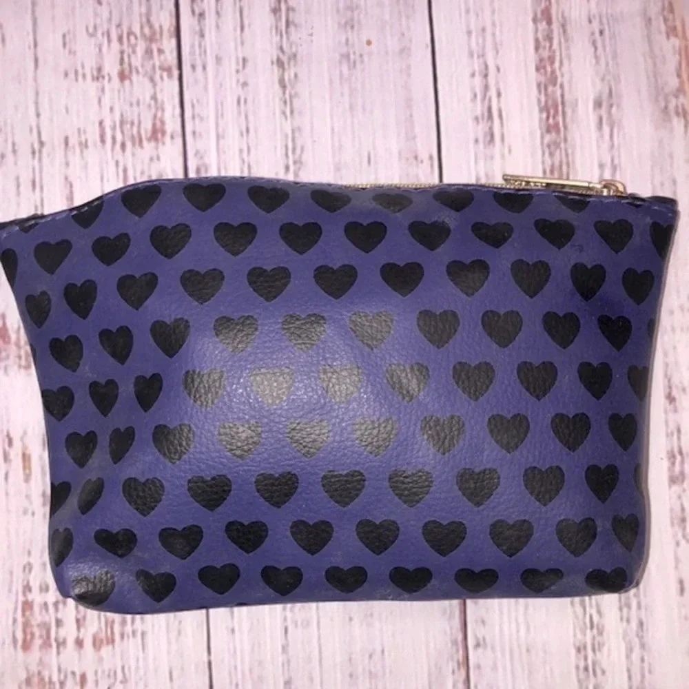 Travel bag with toiletries